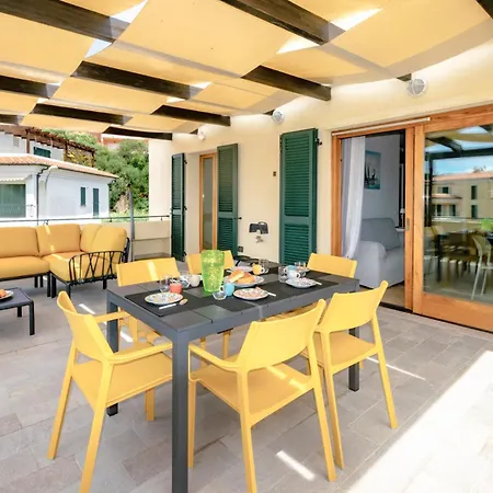 Апартаменты Attico Padule 3 Bedr, Terrace Sea View, Parking Ла-Маддалена